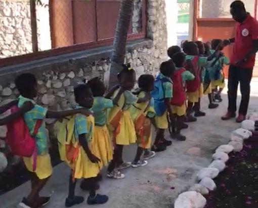 Una sequenza del video di questo speciale &quot;treno&quot;