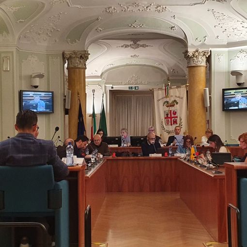 Provincia, l’opposizione non sgambetta Magrini ma punge: «Noi responsabili, ma nessuno obbliga a fare i consiglieri»