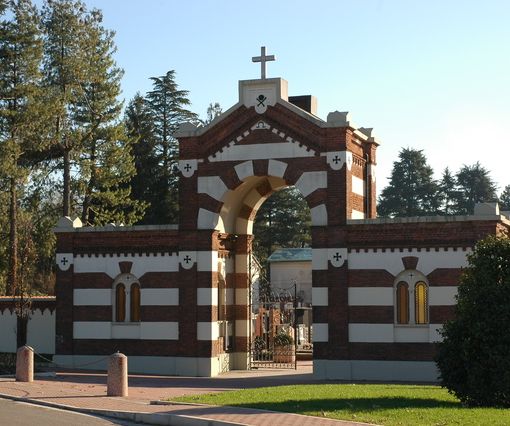 A Marnate fa discutere la costruzione di nuovi loculi all’interno del cimitero