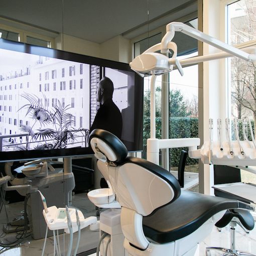 Apre a Milano il nuovo studio del Dottor Emanuele Puzzilli, quartier generale dell’estetica del sorriso