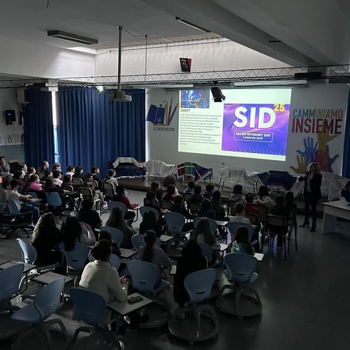 Tecnologia dev'essere anche empatia: i ragazzi di Bertacchi e Bellotti studiano da esperti digitali