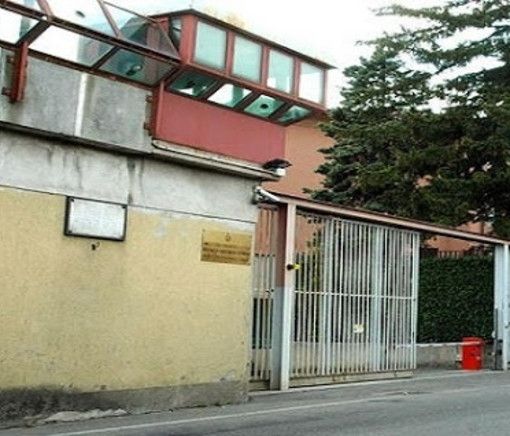 Convalidato l'arresto dell'allenatore di pallavolo accusato di molestie sulle giovani atlete: resta in carcere ai Miogni