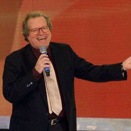 È morto Gianni Pettenati, cantante di “Bandiera gialla”