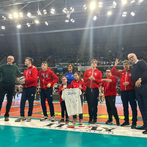 “Tutti abili tutti inclusi!”: progetto bustocco premiato a Milano davanti al pubblico della Superlega di volley