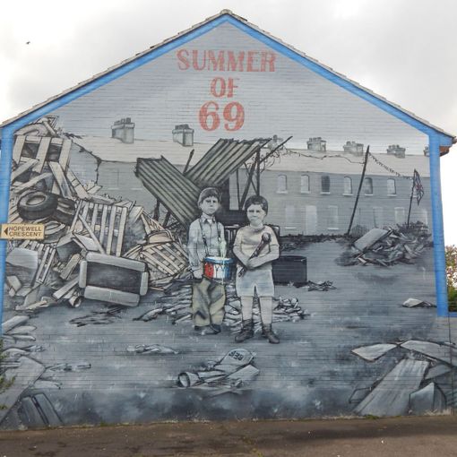 Belfast tra muri, musica e passioni politiche: il Circolo Quarto Stato porta l'Irlanda a Cardano