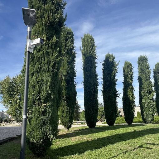 Telecamere al cimitero ancora ferme: «Stiamo aspettando il sì del garante per la privacy»