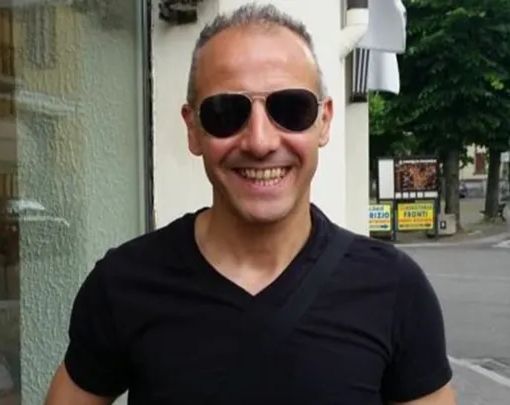 Un ultimo abbraccio per Matteo: comunità in lutto e un gesto d’amore per la sua famiglia