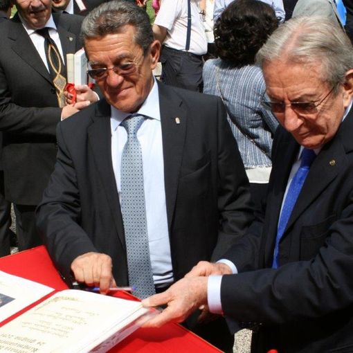 Piero Magistrelli alla benemerenza di 7 anni fa, con l'amico Bruno Ceccuzzi