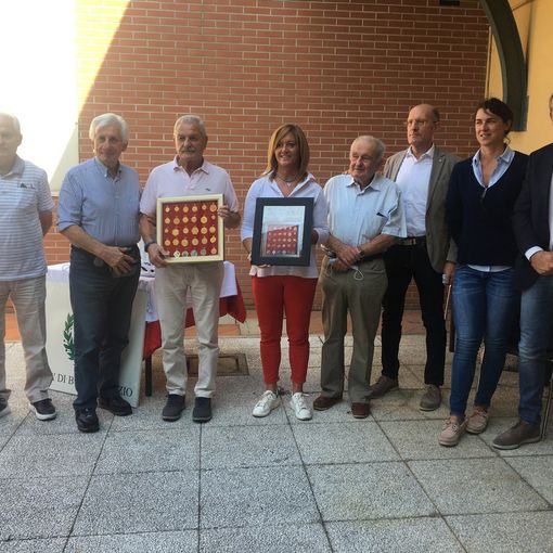 Il gruppo 3 Farioli: «Cara Busto, ti doniamo le nostre medaglie e la nostra storia, saranno il simbolo del ciclismo»