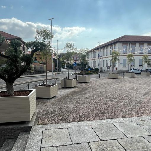 FOTO. Nuovo arredo urbano per il centro storico di Borsano