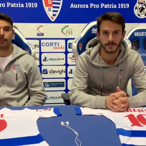 Boffelli e Bertoni con le maglie biancoblù