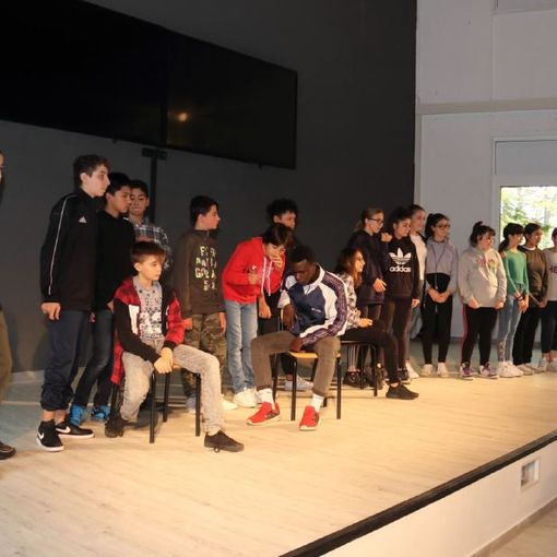 Riannodare i fili, un progetto di scuola-teatro alle “Bonvesin de la Riva” di Legnano