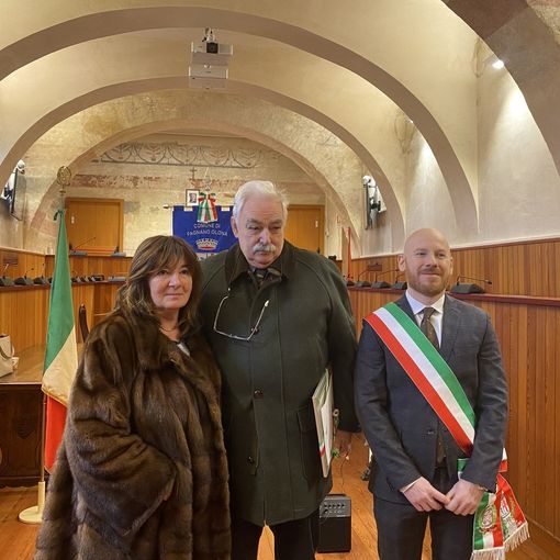 VIDEO. A Fagnano la civica benemerenza a Ottavio Tognola. Il sindaco: «Grazie di portare alto il nome di Fagnano»