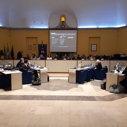 Consiglio Comunale di Busto, passa il Rendiconto di gestione. Minoranze critiche su Pums e aumenti