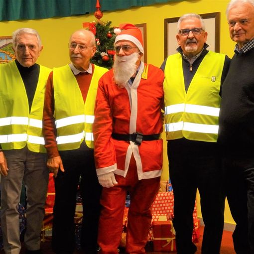 Un pomeriggio speciale con Babbo Natale per i bambini della Progetto Pollicino