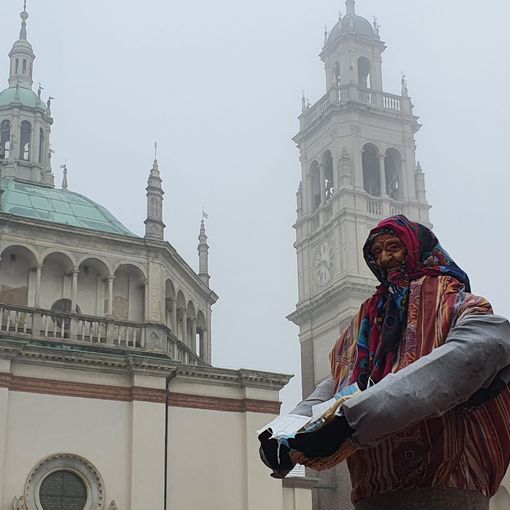 FOTO/ La Giöbia è arrivata in piazza Santa Maria