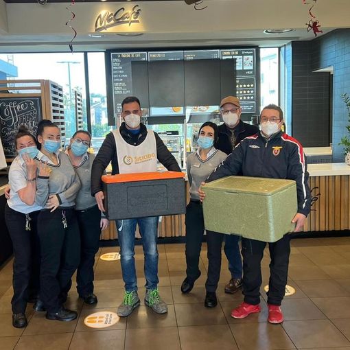 Banco Alimentare e McDonald’s donano 138 pasti caldi a settimana in provincia di Varese