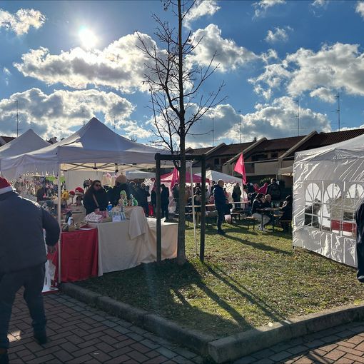 VIDEO. L'inno alla solidarietà del mercatino di Natale di Gorla Minore