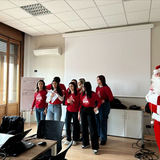 I ragazzi dell’Olga Fiorini insieme a Lilt per portare un sorriso in ospedale