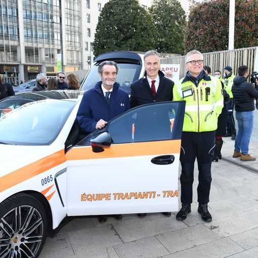 La donazione ad Areu: una Porsche per il trasporto degli organi