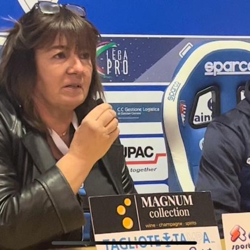 Pro Patria contestata, la rabbia della presidente: «Qui ragazzi e uomini veri, inaccettabile»