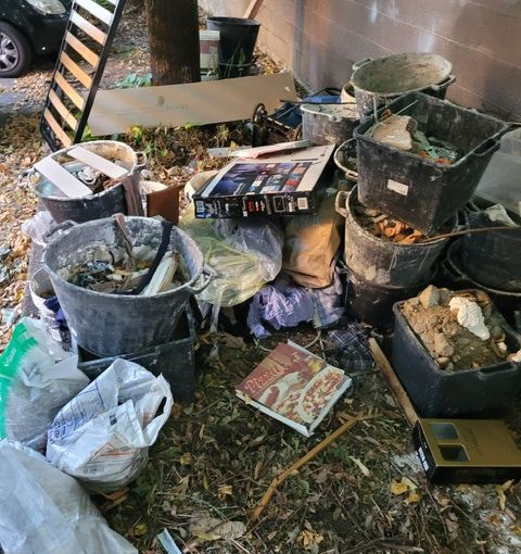 Legnano, individuati e multati in tre per abbandono di rifiuti