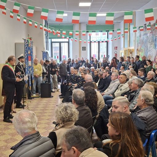La celebrazione alle scuole Tommaseo, di poco più &quot;anziane&quot; della stazione Fs