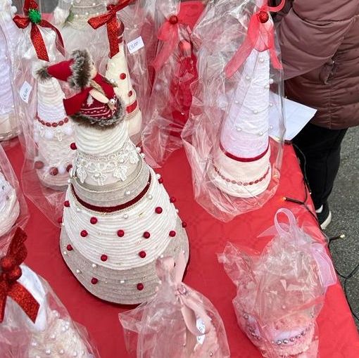 FOTO. Mercatino di Natale della scuola Toscanini: appuntamento con pasticcieri e pasticcioni