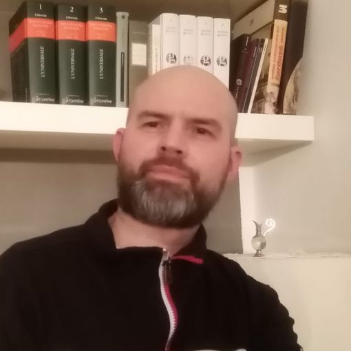 Emanuele Tesser, per 24 anni con il fratello Andrea nel negozio all'angolo tra via Larga e piazza Diaz
