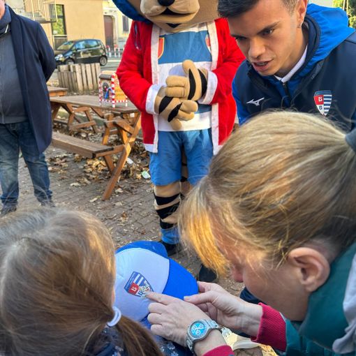 FOTO. Il “Tigrotto” natalizio torna nelle scuole e regala belle sorprese