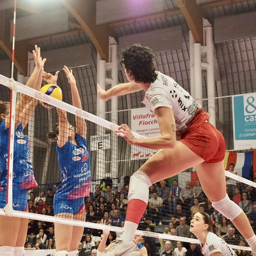 Un attacco di Martina Bracchi contro Pinerolo