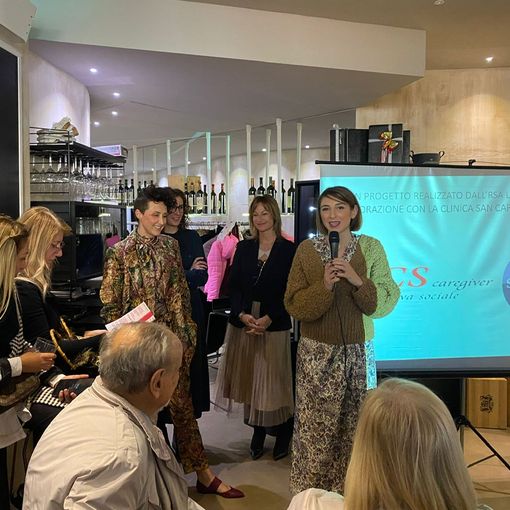 La presentazione dell’Alzheimer Cafè a Busto è un successo: «Speriamo d rivedervi tutti lì»