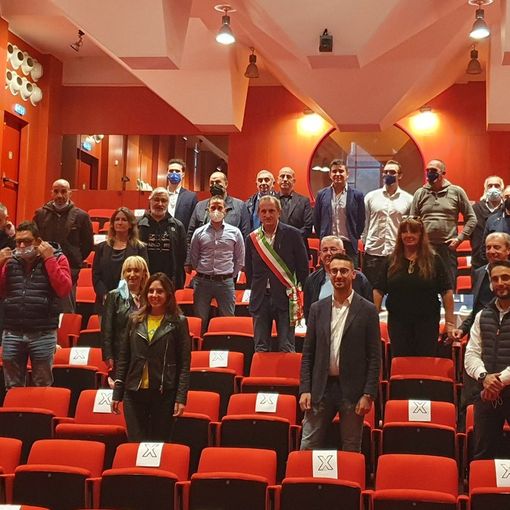 Antonelli proclamato sindaco di Busto: «Ora avanti con palaghiaccio, scuole e opere finanziate dai bandi»