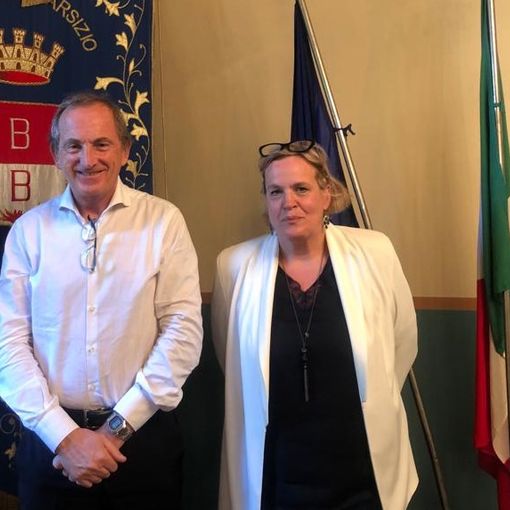 Il sindaco Emanuele Antonelli con l'assessore Paola Reguzzoni