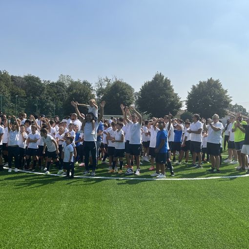 VIDEO E FOTO. Il nuovo sintetico a Santa Croce: «Un sogno per l'Ardor e tutto il quartiere»
