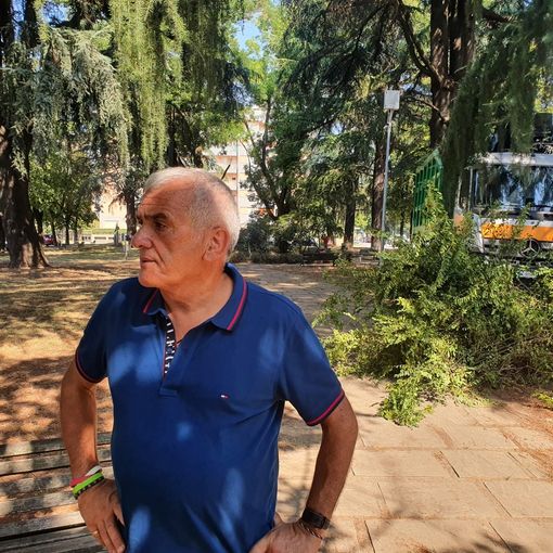 Il consigliere Orazio Tallarida durante i lavori nell'area verde