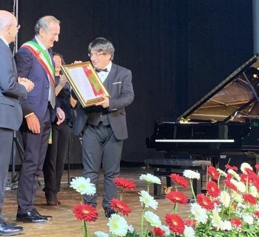 Il “bustocco” Bahrami: «Grazie alla meravigliosa città che mi ha accolto più di vent’anni fa. Viva Bach e viva la bellezza»