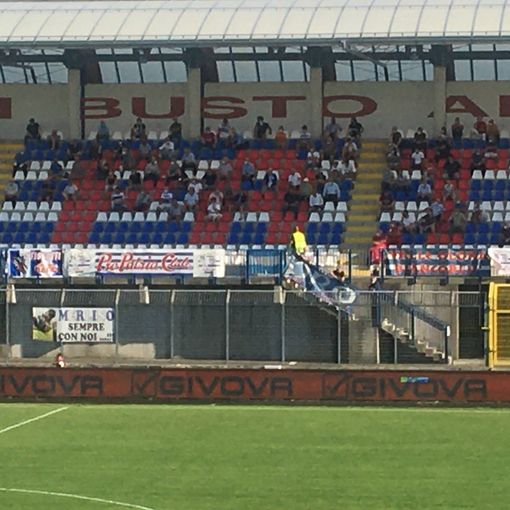 Le bandiere inizio di normalità allo stadio Speroni