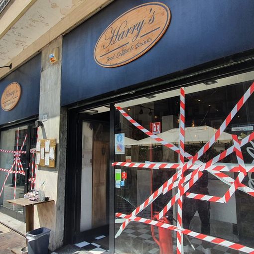 Bar “incerottato” ma riaperto dopo la rissa: «Abbiamo ricevuto tantissima solidarietà»