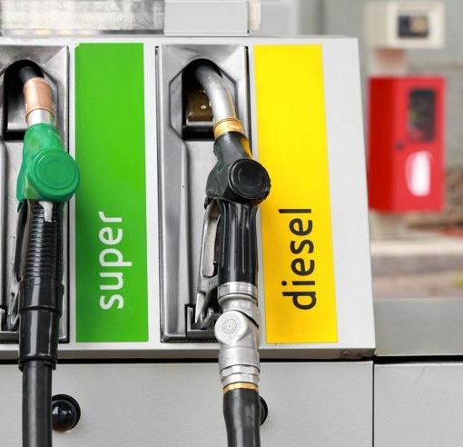 Cartello prezzo medio per i gestori di carburante: domani scatta l'obbligo di esposizione