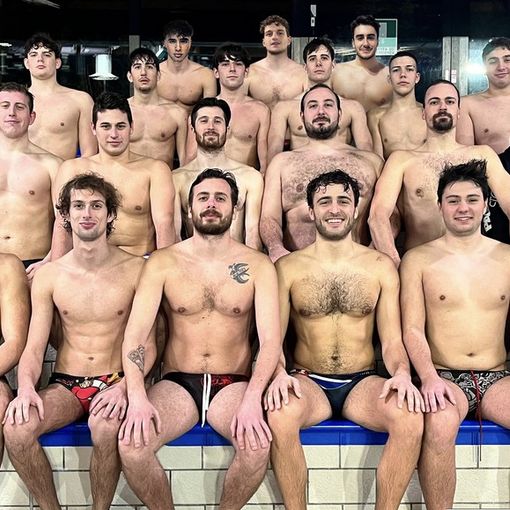 Una squadra che non ha mai mollato e ha macinato anche 200 chilometri per allenarsi: Busto, sostieni la tua pallanuoto