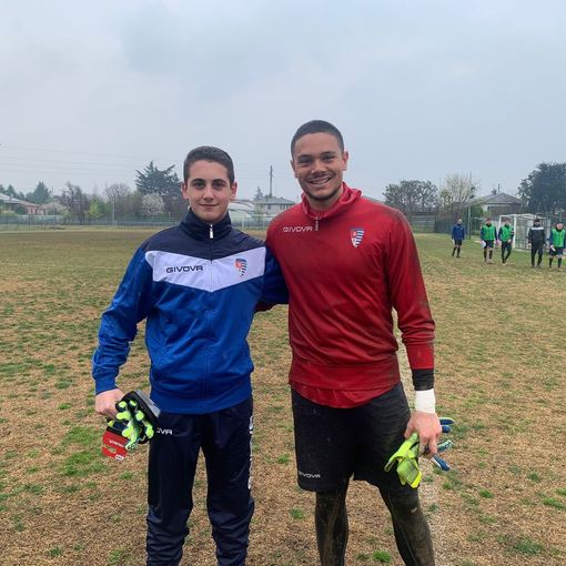 Il piccolo portiere salva la sua Pro Patria diventando bomber. Il premio è l'incontro con Caprile