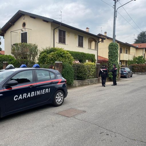 I carabinieri questa mattina sul luogo della tragedia a Samarate