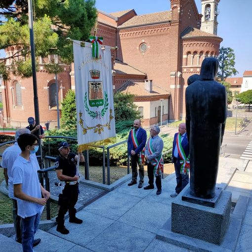 La foto della cerimonia pubblicata da Massimo Poliseno
