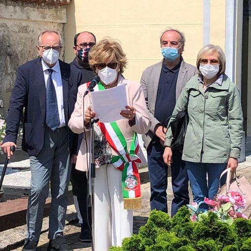La cerimonia in memoria di Walter Tobagi con il sindaco Nuccia Berra