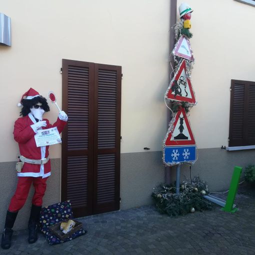 Olgiate, al Comando della polizia locale Babbo Natale lancia l'Sos &quot;pappa sospesa&quot;