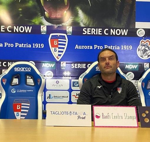 Vicenza-Pro Patria, mister Colombo alla vigilia: «Campo difficile, bisognerà stare nella partita per 90 minuti»