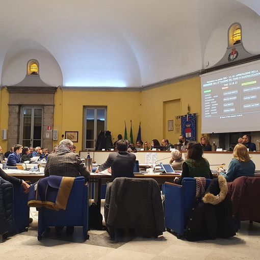 Agesp Energia, ok del Consiglio alla vendita. La minoranza: «Quali sono le prospettive?»