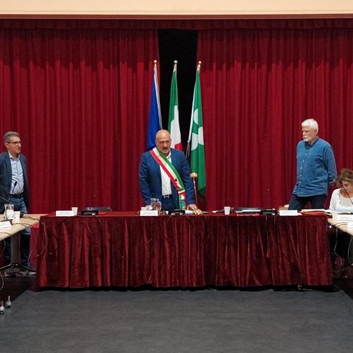 Montano presta giuramento per la terza volta: «Ci attendono sfide complesse»