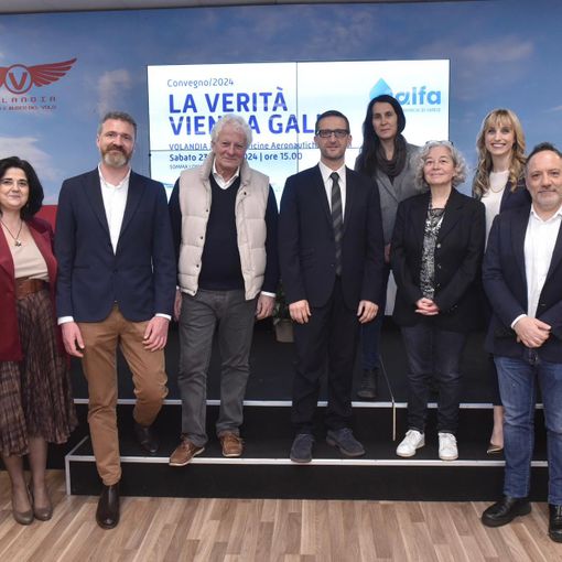 Da sinistra: Desdemona Oliva, direttore ricerca e sviluppo Alfa; Stefano Cattorini e Paolo Broglio, biologi; Paolo Mazzucchelli, presidente Alfa; Laura Fazzini, giornalista; Aurora Magni, docente Liuc; Debora Banfi, direttore Alfa Notizie; Michele Falcone, direttore generale Alfa
